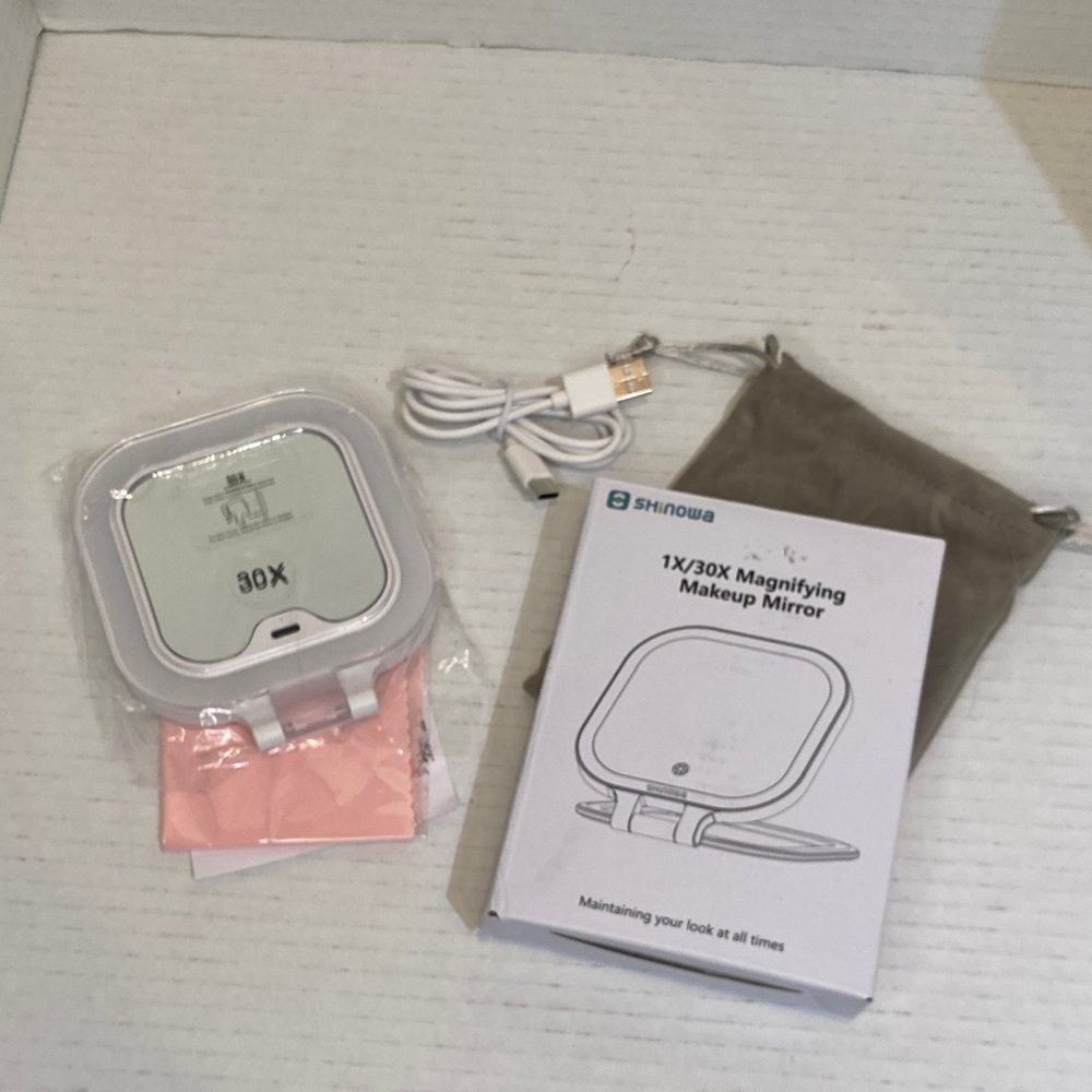 Shinowa Magnifying Makeup Mirror with USB